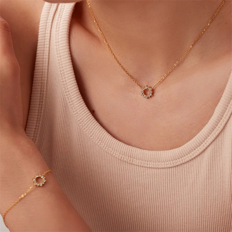Crystal Halo – Dazzling gem circle design Pendant Necklace