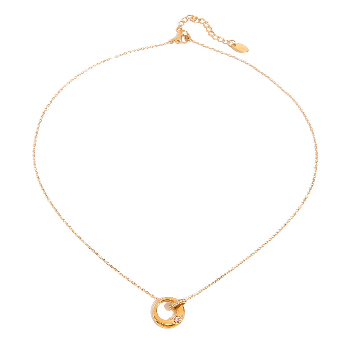 Luna Chain – Moon-inspired delicate Interlocking Pendant Necklace