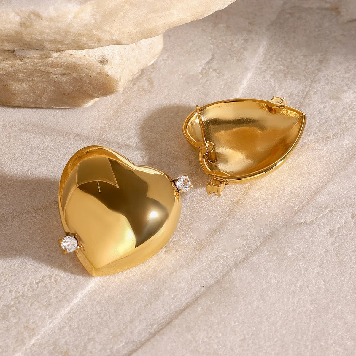 Heart Polished gold stud pair Earrings