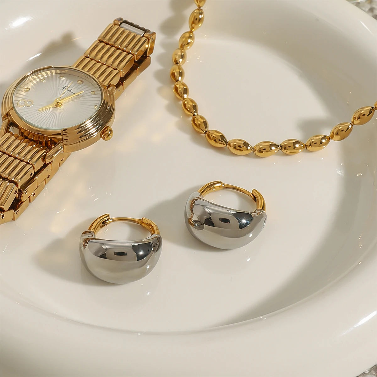 Golden Flow – Smooth luxe gold style Drop Earrings