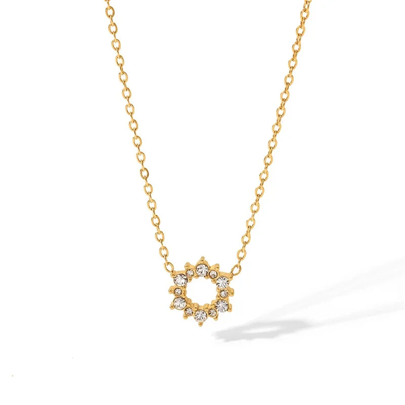 Crystal Halo – Dazzling gem circle design Pendant Necklace