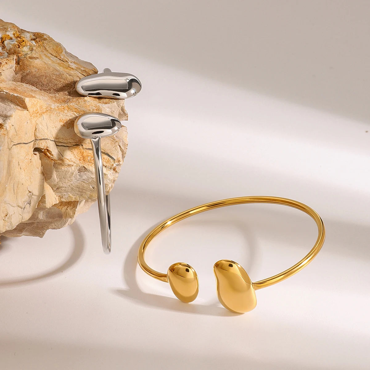 Irregular Circle Opening Bracelet