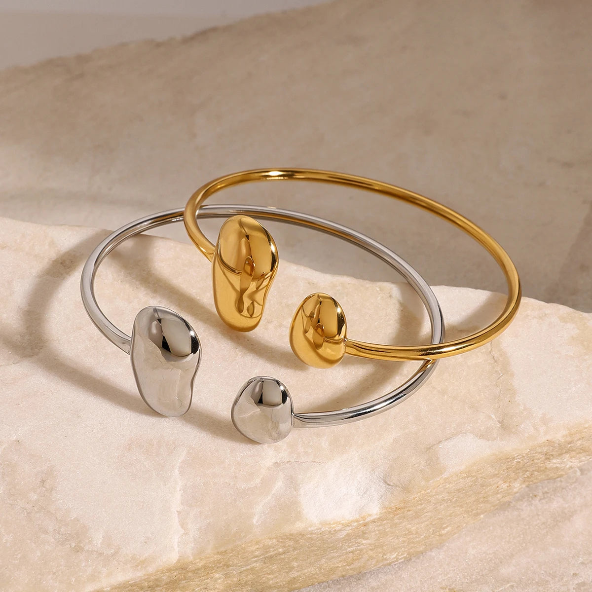 Irregular Circle Opening Bracelet