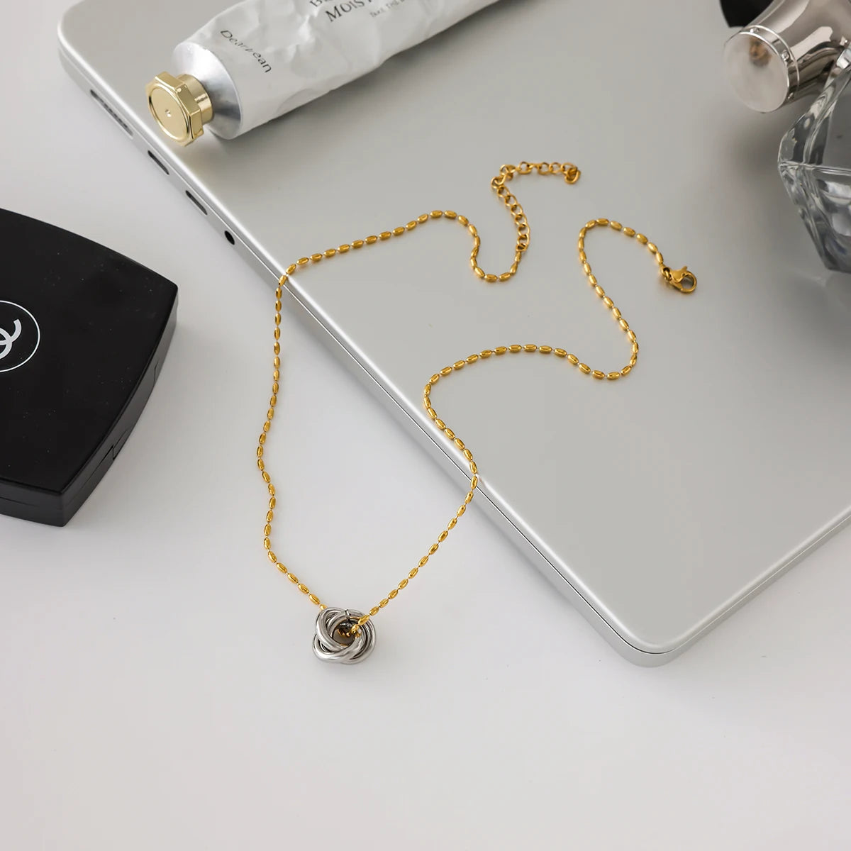 Winding Ring Clasp Pendant Necklace