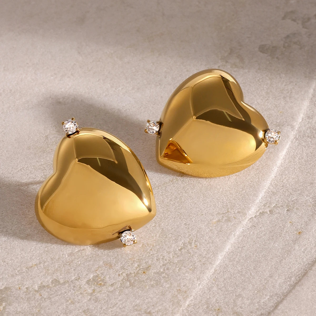 Heart Polished gold stud pair Earrings