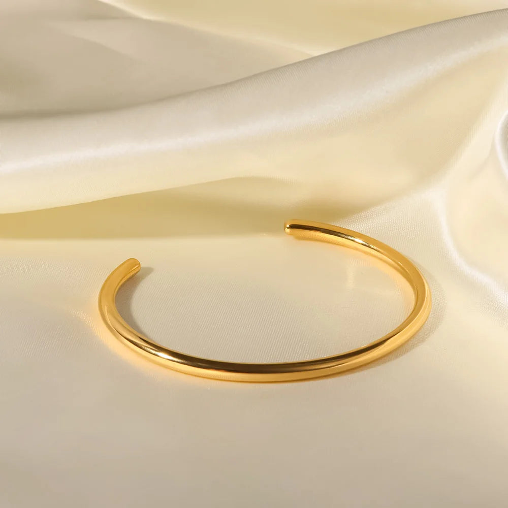 Spinelle Gem - classy and radiant, even without gemstones