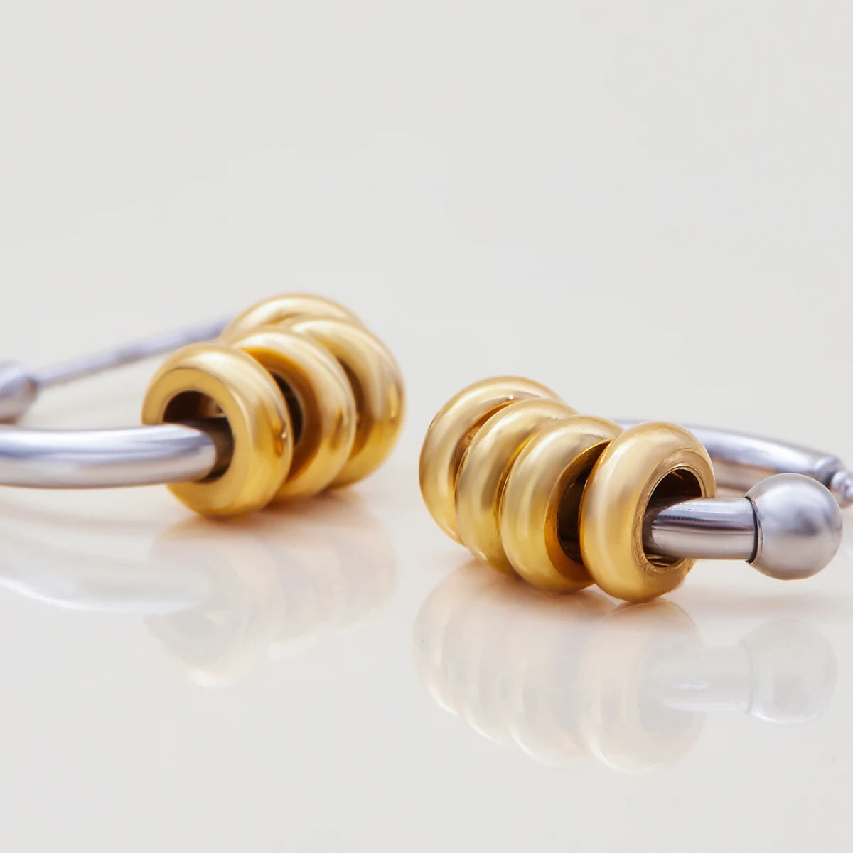 Circle Design Small C-Shaped Earrings