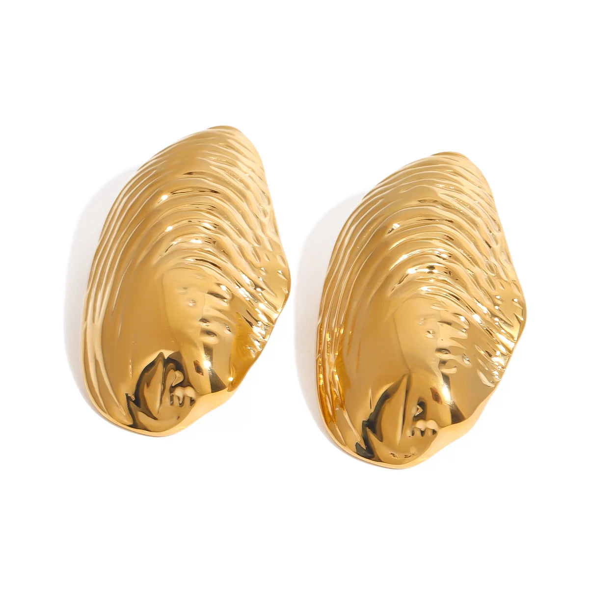 Golden Whisper – Soft shimmer gold stud Earrings
