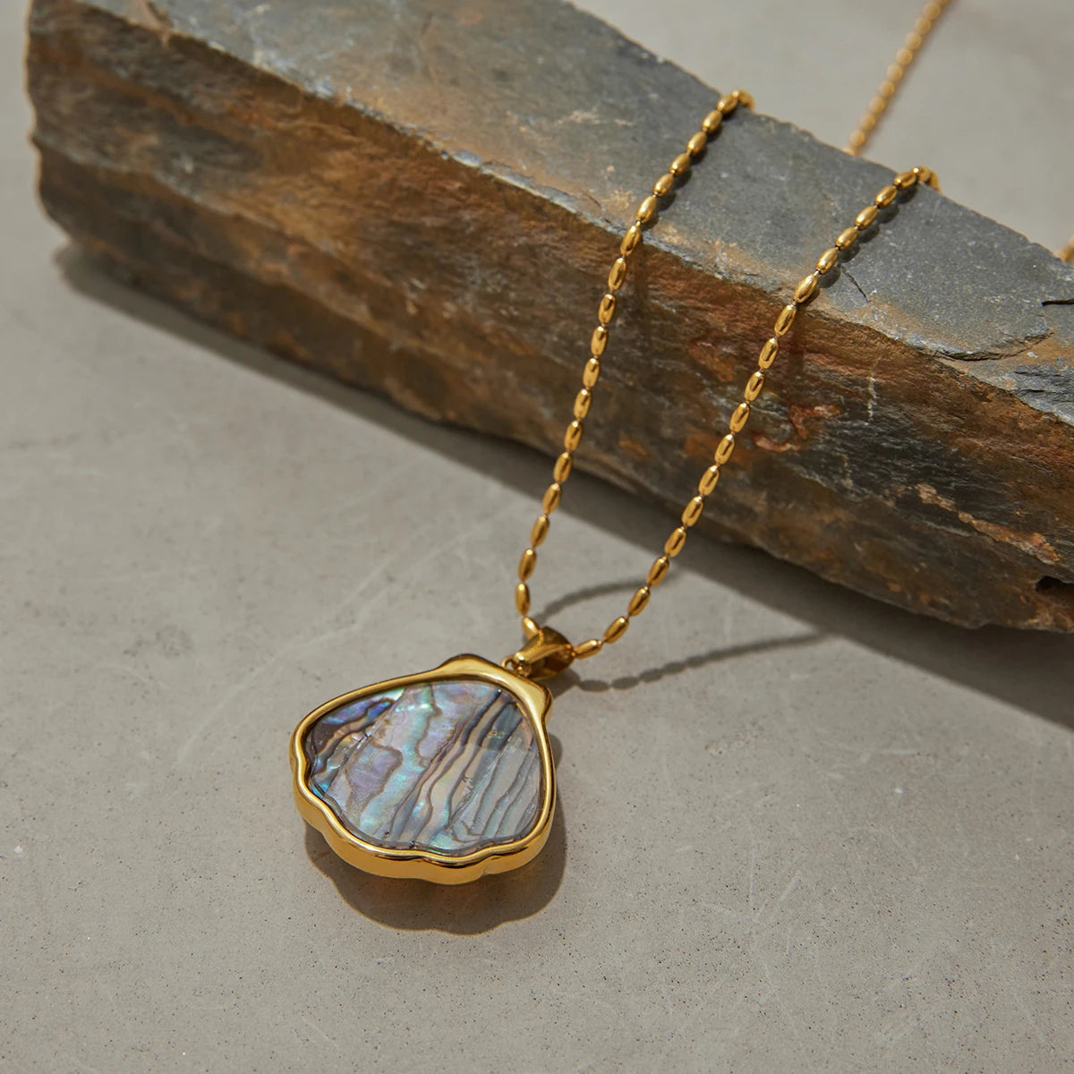 Sunbeam Collar – Radiance of sunshine Pendant Necklace
